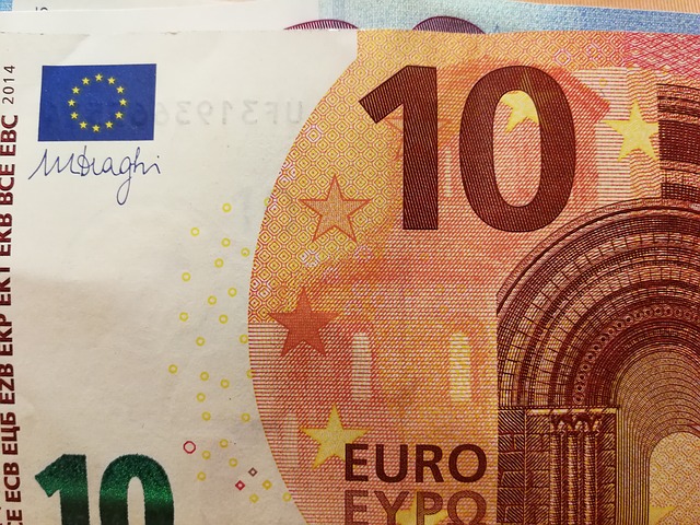 bankovka, deset euro